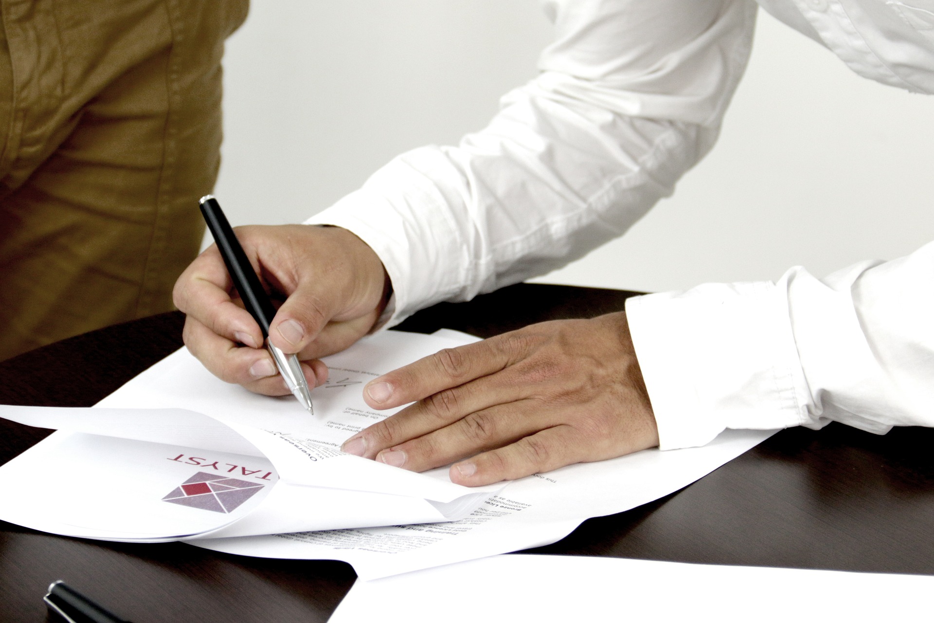 Avocat droit des contrats Nantes